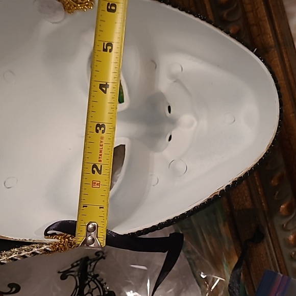 Masquerade Venezian Jester Black,Gold White Crack Grain Style Full Face Mask. - Picture 12 of 12